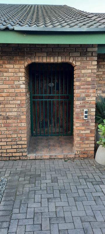 5 Bedroom Property for Sale in Vaalpark Free State